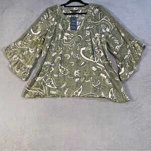 Unique Spectrum Women’s Green Paisley Print, 3/4 Bell Sleeves Blouse, size XL